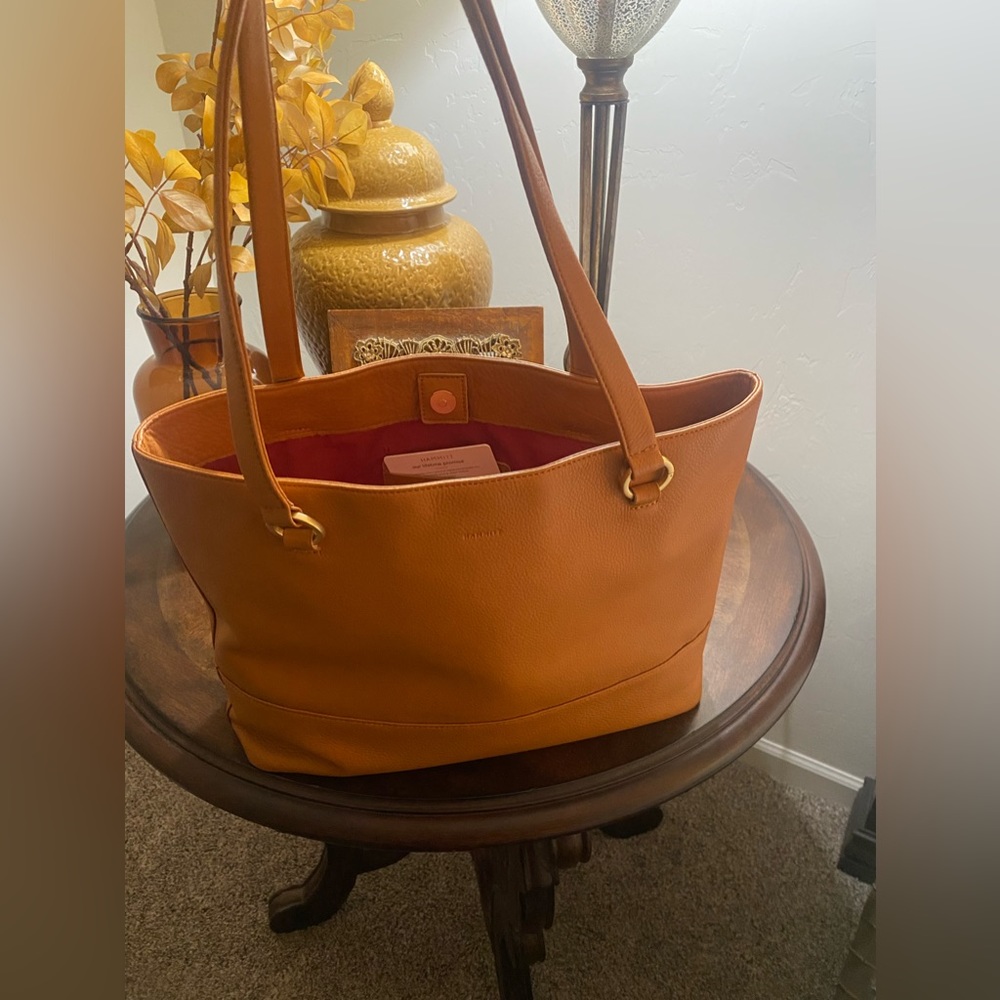 Hammitt Andersen Tote Shoulder in Nectar Tan  leather NWOT